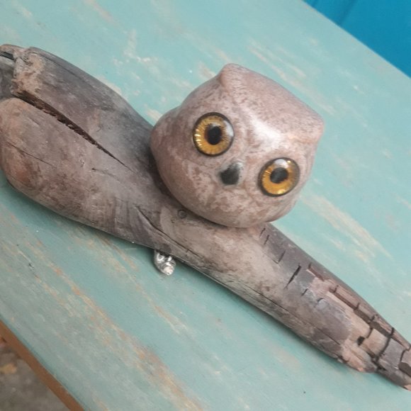 Pottery Clay Owl on Driftwood Artist Signed Glass Eyes Bird Themed Art - Picture 5 of 15